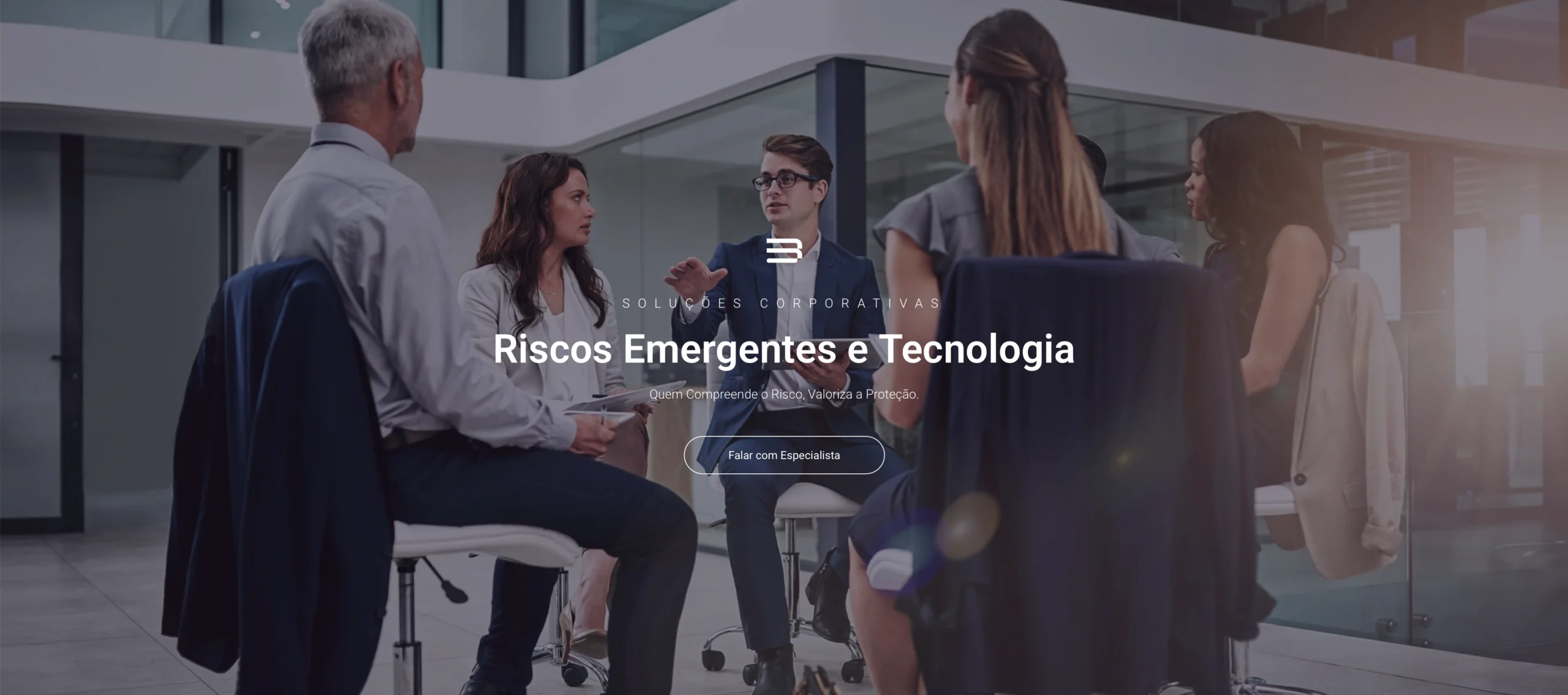 Na Baylis Seguros, entendemos que as organizações enfrentam um ambiente de negócios cada vez mais complexo, marcado pela transformação digital, mudanças climáticas, novas exigências regulatórias e riscos cada vez mais interconectados. Nesse cenário, a gestão de riscos deixou de ser uma função operacional para se tornar um elemento estratégico de proteção, continuidade e crescimento sustentável.Como parceira estratégica da WTW | Willis Towers Watson, referência mundial em Gestão de Riscos, Consultoria e Corretagem de Seguros, a Baylis Seguros combina a proximidade de uma consultoria especializada com a inteligência, as metodologias e as melhores práticas desenvolvidas por uma das maiores consultorias globais. Essa parceria fortalece nossa capacidade de oferecer soluções consultivas baseadas em dados, analytics avançados e visão estratégica, conectando tendências globais às necessidades específicas das organizações brasileiras.Nossa atuação integra consultoria estratégica, inteligência de riscos, análise de cenários e conhecimento técnico para desenvolver soluções alinhadas aos desafios emergentes enfrentados pelas empresas. Trabalhamos em conjunto com lideranças executivas, áreas de riscos, tecnologia, sustentabilidade, compliance e governança para estruturar estratégias que aumentem a resiliência organizacional, fortaleçam a tomada de decisão e reduzam a exposição a riscos críticos.Nossa plataforma de Riscos Emergentes & Tecnologia reúne soluções integradas que apoiam as organizações na antecipação de ameaças, adaptação às transformações do mercado e construção de modelos de negócios mais resilientes.A Solução ESG e Sustentabilidade auxilia empresas na identificação, gestão e mitigação dos riscos ambientais, sociais e de governança, fortalecendo a conformidade regulatória, a reputação corporativa e a geração de valor sustentável para todos os stakeholders.A Solução Futuro do Trabalho apoia organizações na adaptação às transformações do ambiente corporativo, considerando novas formas de trabalho, evolução tecnológica, mudanças demográficas, desenvolvimento de competências e estratégias voltadas para a produtividade, inovação e retenção de talentos.A Solução Gestão de Riscos Cibernéticos oferece uma abordagem integrada para identificação, avaliação e mitigação de riscos relacionados à segurança da informação, proteção de dados, continuidade operacional e resposta a incidentes cibernéticos, contribuindo para o fortalecimento da resiliência digital das organizações.A Solução Risco Climático desenvolve estratégias para identificar impactos físicos e riscos de transição decorrentes das mudanças climáticas, apoiando empresas na adaptação de seus negócios, na gestão de vulnerabilidades e no fortalecimento da sustentabilidade operacional.Complementando essa visão, a Solução Riscos Corporativos e Tecnologia integra gestão de riscos empresariais, inovação e tecnologia para apoiar decisões estratégicas, fortalecer a governança corporativa e aumentar a capacidade das organizações de responder a cenários complexos e em constante evolução.Na Baylis Seguros, acreditamos que a gestão dos riscos emergentes deve ser orientada por estratégia, inteligência analítica e visão de longo prazo. Nossa metodologia integra diagnóstico, avaliação de riscos, consultoria especializada, implementação de estratégias, governança e monitoramento contínuo, permitindo que as organizações enfrentem os desafios de um ambiente cada vez mais dinâmico com segurança, eficiência e previsibilidade.Ao lado da WTW | Willis Towers Watson, reforçamos nosso compromisso em oferecer aos clientes acesso às melhores práticas globais em gestão de riscos, tecnologia e sustentabilidade, sem abrir mão da proximidade, da personalização e do atendimento consultivo que fazem da Baylis Seguros um parceiro estratégico para organizações que buscam fortalecer sua resiliência, proteger seus ativos e transformar riscos emergentes em oportunidades de crescimento sustentável.