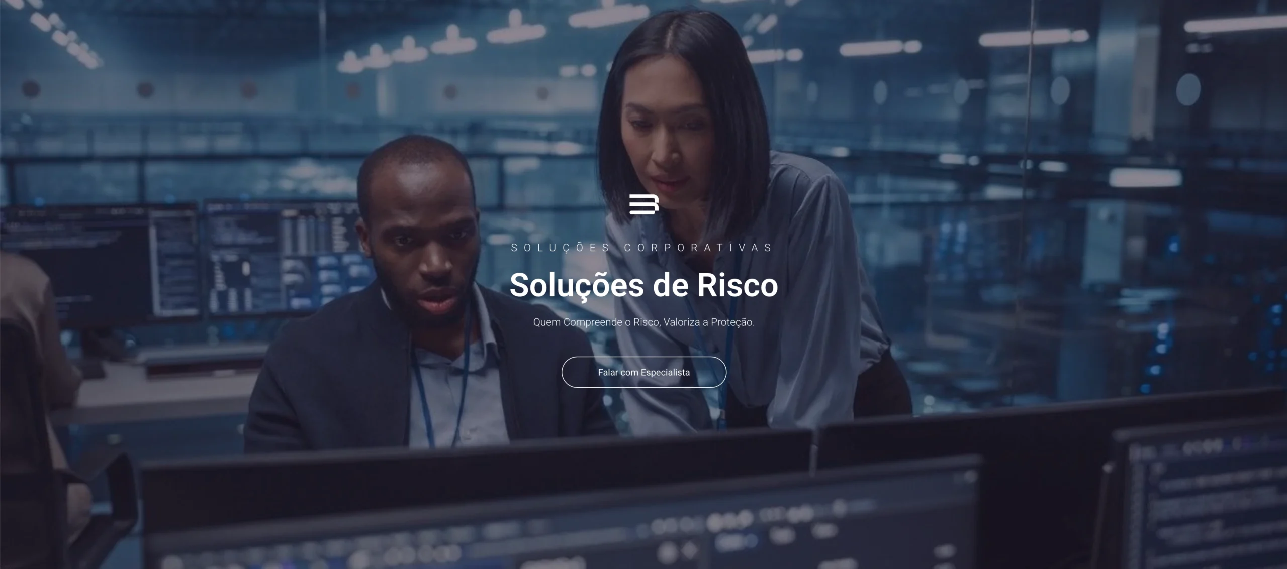 Na Baylis Seguros, entendemos que a gestão de riscos é um fator estratégico para a continuidade, a competitividade e o crescimento sustentável das organizações. Em um ambiente de negócios cada vez mais complexo, marcado por mudanças regulatórias, eventos climáticos, transformações econômicas e desafios operacionais, apoiamos nossos clientes na construção de estratégias integradas de gerenciamento de riscos que protegem ativos, preservam operações e fortalecem a resiliência empresarial.Como parceira estratégica da WTW | Willis Towers Watson, referência mundial em Gestão de Riscos, Corretagem de Seguros e Consultoria, a Baylis Seguros reúne a proximidade e a agilidade de uma consultoria especializada com a inteligência, as metodologias e as melhores práticas desenvolvidas por uma das maiores consultorias globais. Essa parceria fortalece nossa capacidade de oferecer soluções consultivas baseadas em dados, engenharia de riscos, inteligência de mercado e visão estratégica, conectando referências internacionais às necessidades específicas das empresas brasileiras.Nossa atuação combina consultoria especializada, análise de riscos, inteligência de mercado e profundo conhecimento técnico para desenvolver programas alinhados às características de cada operação. Trabalhamos em parceria com lideranças executivas, áreas de operações, engenharia, logística, suprimentos e gestão patrimonial para estruturar soluções que reduzem exposições, fortalecem a governança e garantem maior previsibilidade aos negócios.Nossa plataforma de Soluções de Risco reúne serviços especializados que atuam de forma integrada para proteger operações, patrimônios e cadeias produtivas.A Solução Agro e Recursos Naturais oferece consultoria especializada para produtores rurais, cooperativas, agroindústrias e empresas ligadas aos recursos naturais, desenvolvendo estratégias para proteção da produção, do patrimônio e da continuidade das operações diante dos riscos climáticos, operacionais e financeiros.A Solução Frotas Corporativas apoia organizações na gestão dos riscos relacionados às suas operações de mobilidade, estruturando programas personalizados que aumentam a eficiência operacional, reduzem custos e protegem veículos, condutores e cargas.A Solução Alimentos, Bebidas e Agricultura atende empresas de toda a cadeia produtiva, desenvolvendo programas voltados à proteção patrimonial, responsabilidade civil, interrupção de negócios, riscos operacionais e segurança da produção.A Solução Construção e Infraestrutura é direcionada a construtoras, incorporadoras, empresas de engenharia e concessionárias, oferecendo consultoria para gerenciamento dos riscos inerentes a obras, grandes projetos, equipamentos, responsabilidade civil e continuidade operacional.A Solução Condomínio disponibiliza programas personalizados para condomínios residenciais, comerciais e mistos, contemplando proteção patrimonial, responsabilidade civil, áreas comuns, síndicos e demais riscos relacionados à administração condominial.A Solução Proteção de Propriedades, Máquinas e Equipamentos desenvolve estratégias para preservar ativos físicos essenciais às operações empresariais, reduzindo impactos financeiros decorrentes de danos, quebras, incêndios, eventos naturais e paralisações operacionais.Complementando nossa atuação, a Solução Transporte e Logística (Terrestre, Marítimo e Aéreo) oferece consultoria especializada para empresas que atuam na movimentação de mercadorias e operações logísticas, estruturando programas de proteção para cargas, frotas, transportadores, operadores logísticos e riscos relacionados às cadeias de suprimentos nacionais e internacionais.Na Baylis Seguros, acreditamos que a gestão de riscos deve ser orientada por estratégia, inteligência analítica e visão de longo prazo. Nossa metodologia integra diagnóstico, engenharia de riscos, consultoria especializada, negociação com o mercado segurador, implementação, governança e monitoramento contínuo, permitindo que as organizações enfrentem os desafios atuais e futuros com soluções inovadoras, eficientes e alinhadas aos mais elevados padrões internacionais.Ao lado da WTW | Willis Towers Watson, reforçamos nosso compromisso em oferecer aos clientes acesso às melhores práticas globais em gestão de riscos, inteligência de mercado e seguros especializados, sem abrir mão da proximidade, da personalização e do atendimento consultivo que fazem da Baylis Seguros um parceiro estratégico para empresas que buscam proteger seus ativos, fortalecer suas operações e construir negócios mais resilientes e preparados para o futuro.